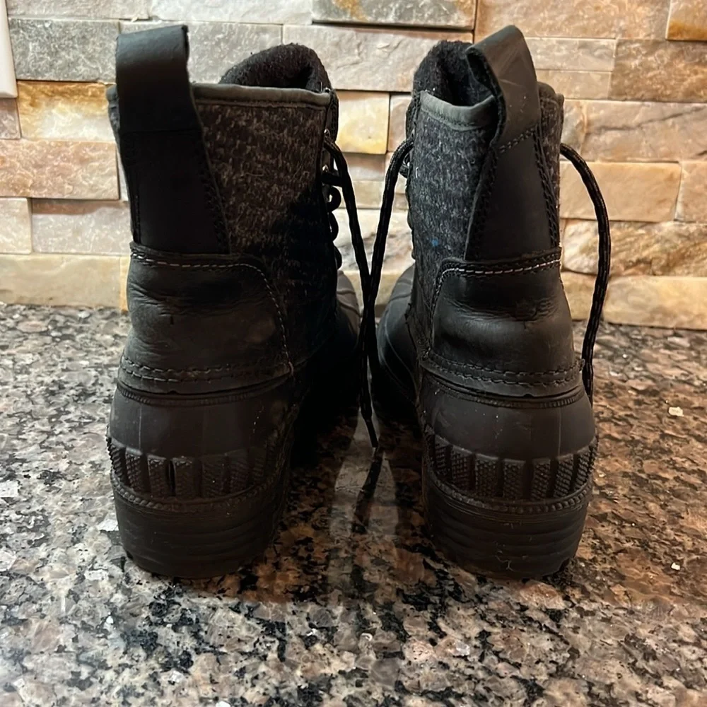 Kamik waterproof winter boots 8